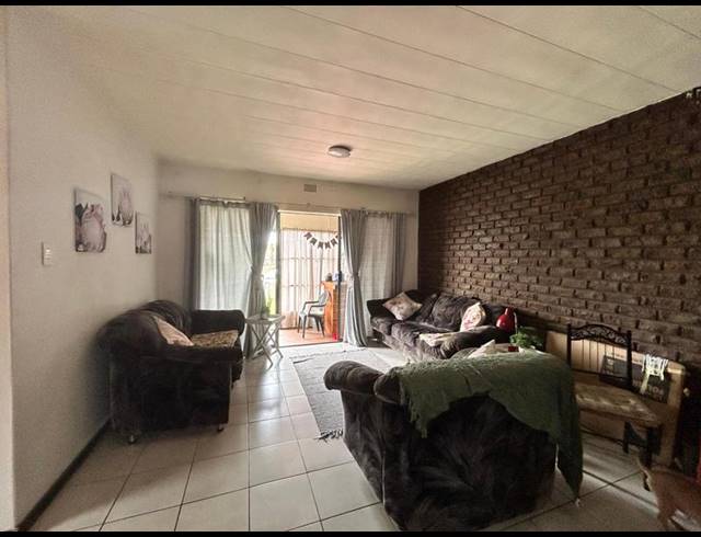 2 BEDROOM APARTMENT FOR SALE IN DUNNOTTAR